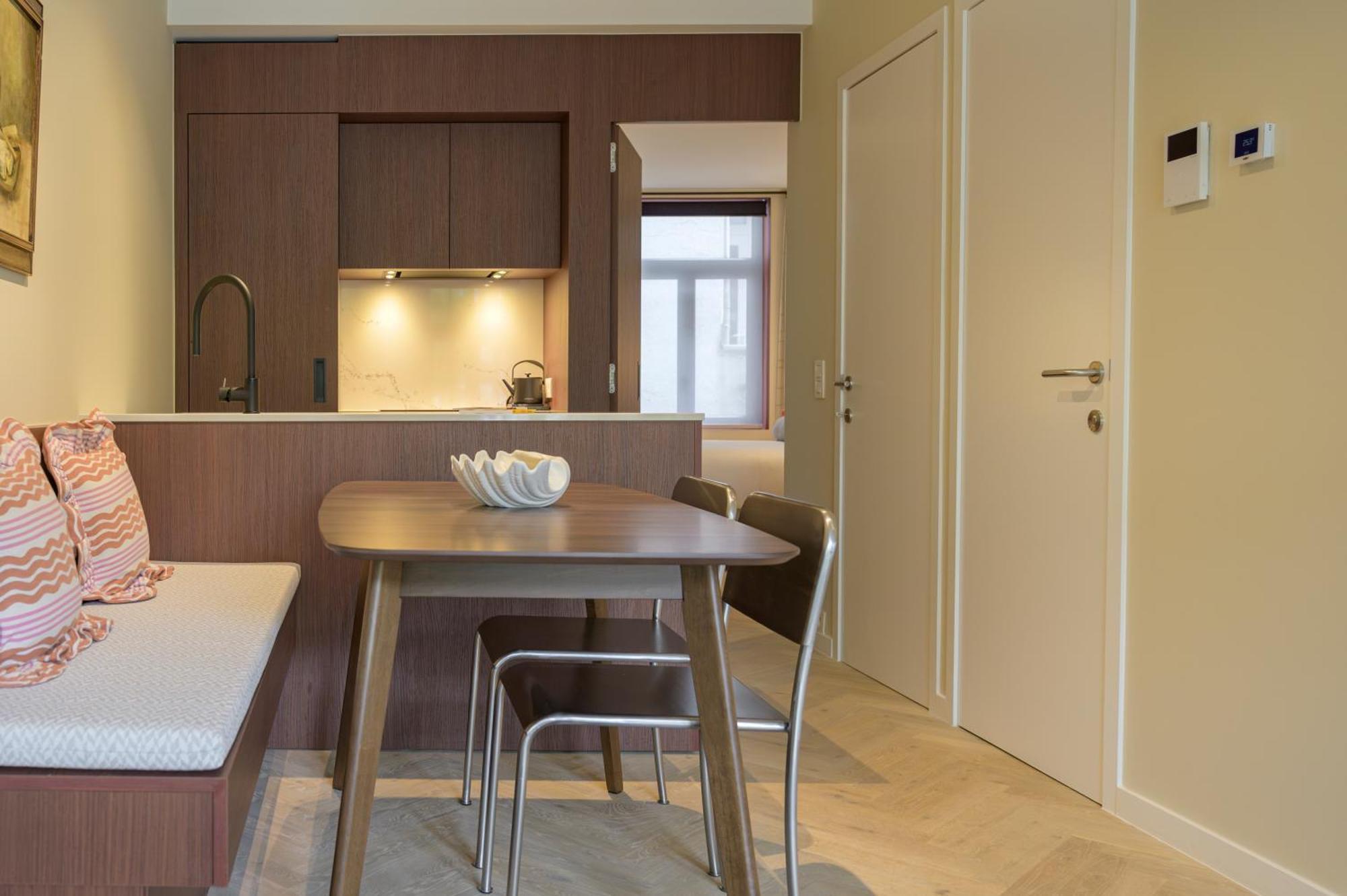 Shway - The Proof Reader Apartment Antwerp Exterior photo
